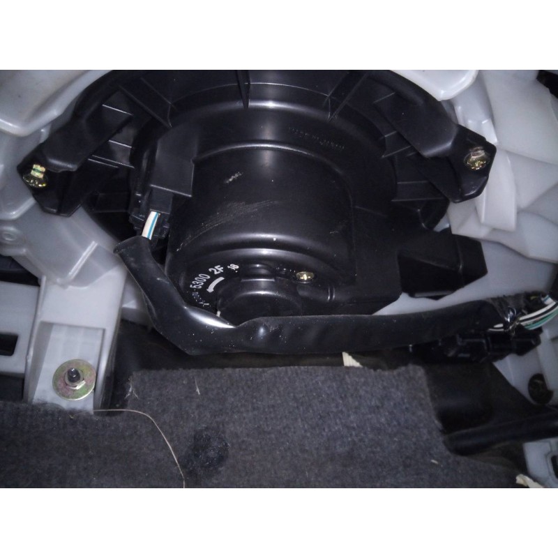 Recambio de ventilador calefaccion para toyota land cruiser (j12) 4.0 v6 vx referencia OEM IAM 1940005300 53002F18 