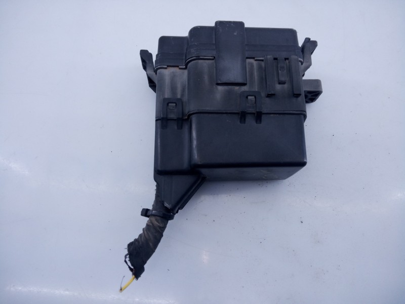 Recambio de caja reles / fusibles para hyundai ix35 tecno awd referencia OEM IAM 140502RSEL755  E3-A3-24-1