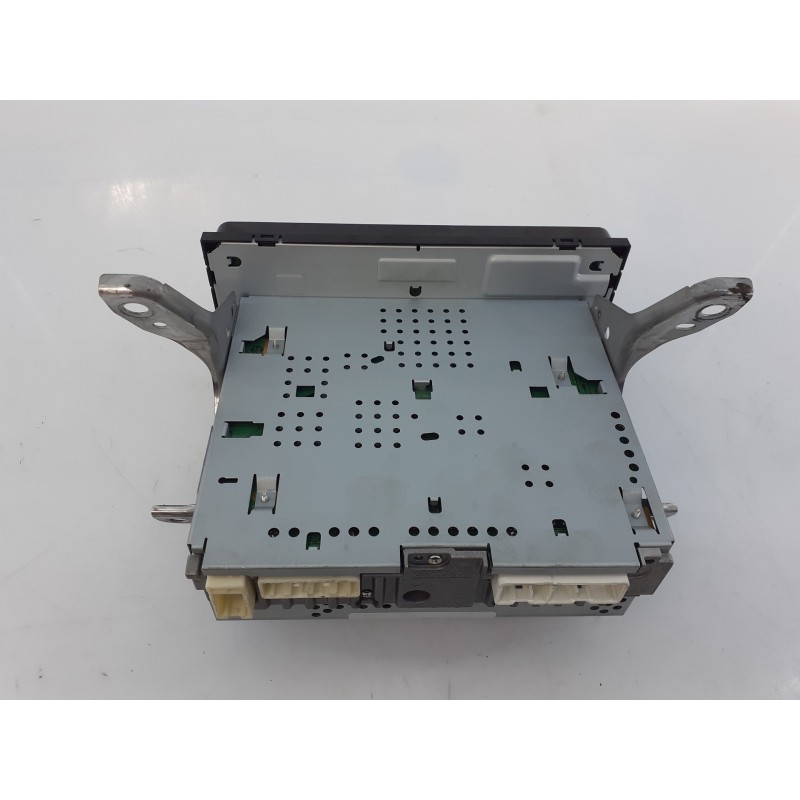 Recambio de sistema audio / radio cd para toyota land cruiser (j15) gx referencia OEM IAM 8612060M20  E3-B2-18-4