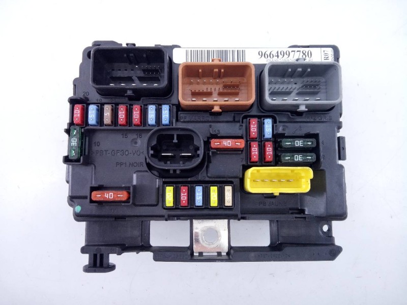 Recambio de caja reles / fusibles para peugeot 207 active referencia OEM IAM 9664997780  E3-B2-36-1