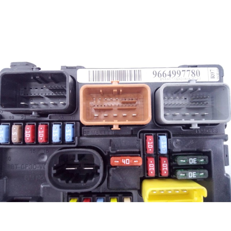 Recambio de caja reles / fusibles para peugeot 207 active referencia OEM IAM 9664997780  E3-B2-36-1
