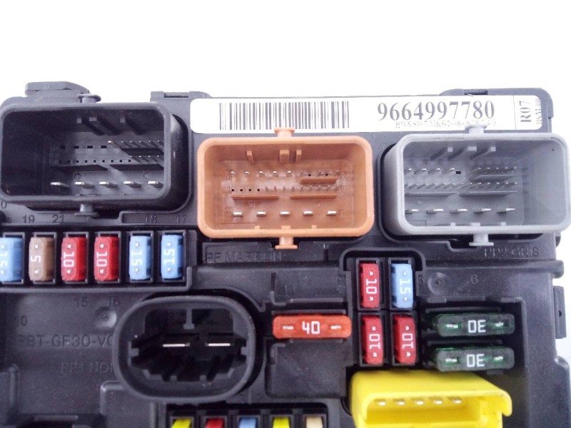 Recambio de caja reles / fusibles para peugeot 207 active referencia OEM IAM 9664997780  E3-B2-36-1