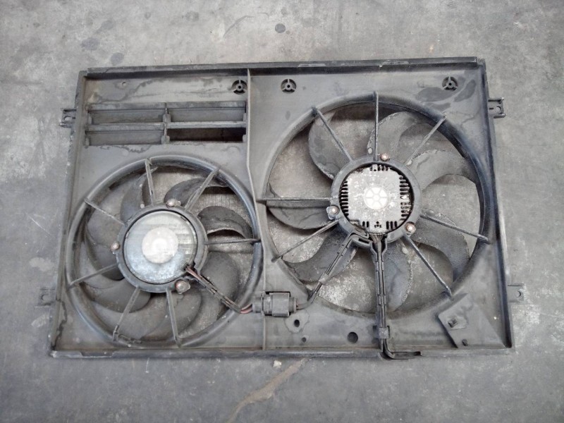 Recambio de electroventilador para porsche panamera 4 s referencia OEM IAM 1K0121207AQ  