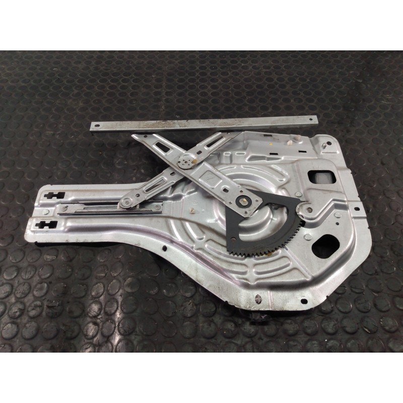 Recambio de elevalunas trasero derecho para hyundai tucson (jm) 2,0 crdi vgt classic 4x2 referencia OEM IAM 834602E000 834802E01
