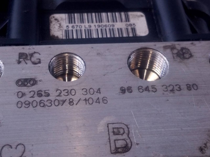 Recambio de abs para peugeot 3008 active referencia OEM IAM 9664332380  P3-A8-28-4