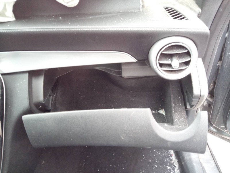 Recambio de guantera para mercedes-benz clase c coupe (w205) c 220 d (205.304) referencia OEM IAM   