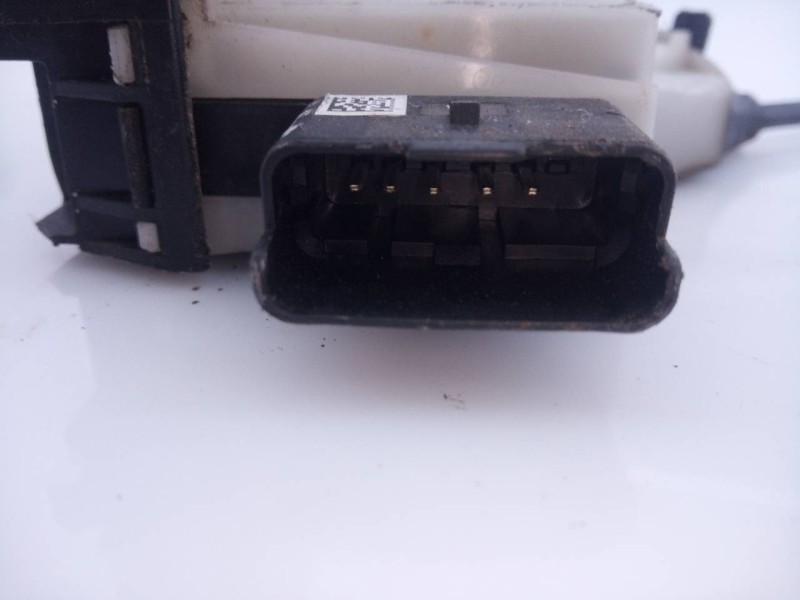 Recambio de cerradura puerta delantera derecha para peugeot 208 style referencia OEM IAM   E1-A4-47-1