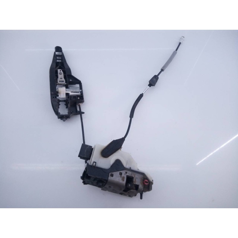 Recambio de cerradura puerta trasera derecha para peugeot 208 style referencia OEM IAM   E1-A4-44-1