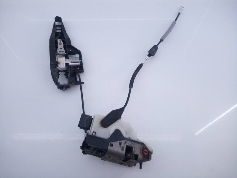 Recambio de cerradura puerta trasera derecha para peugeot 208 style referencia OEM IAM   E1-A4-44-1