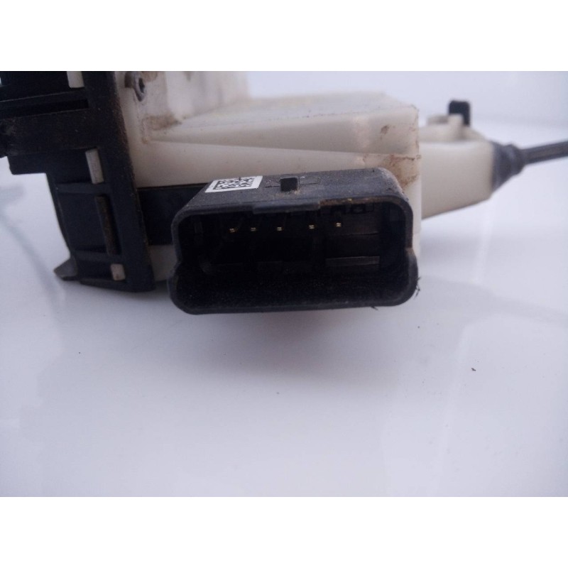 Recambio de cerradura puerta trasera derecha para peugeot 208 style referencia OEM IAM   E1-A4-44-1