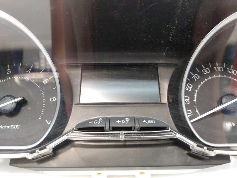 Recambio de cuadro instrumentos para peugeot 208 style referencia OEM IAM 982598618000 769317790U E3-B2-23-1