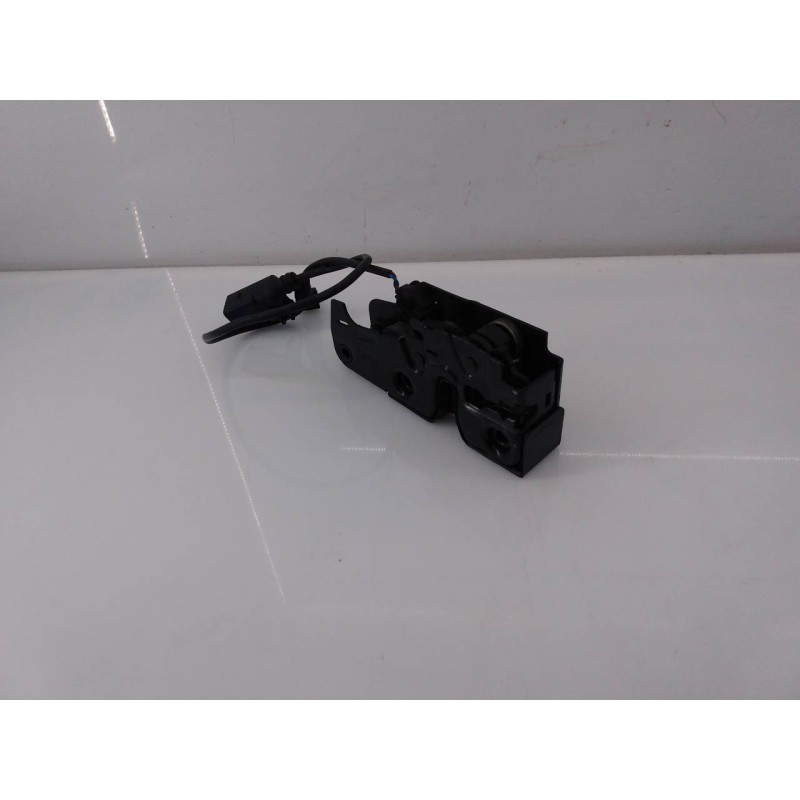 Recambio de cerradura capot para audi a4 ber. (b8) básico referencia OEM IAM   E2-A1-14-3