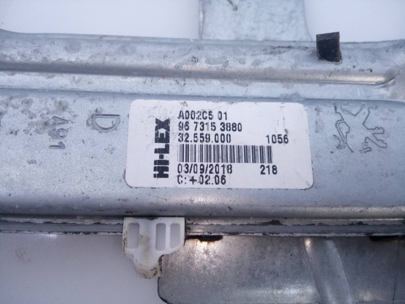 Recambio de elevalunas trasero derecho para peugeot 208 style referencia OEM IAM 9673153880  E1-A4-44-1