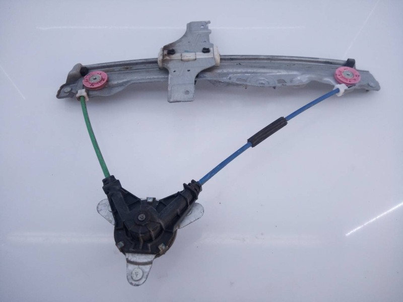 Recambio de elevalunas trasero derecho para peugeot 208 style referencia OEM IAM 9673153880  E1-A4-44-1