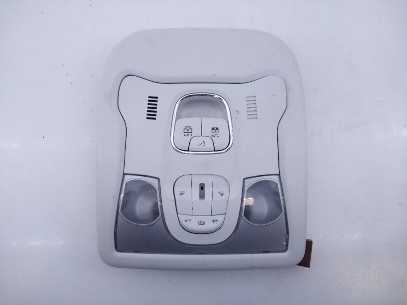 Recambio de luz interior para jeep renegade trailhawk 4wd referencia OEM IAM 7356212950  E3-B6-21-5