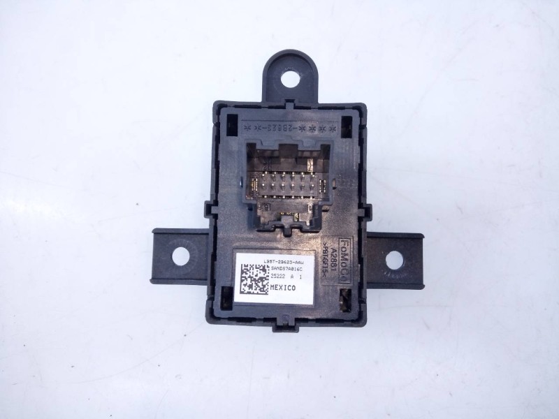 Recambio de palanca freno de mano para ford kuga st-line referencia OEM IAM LB5T2B623AAW  E3-B3-30-1