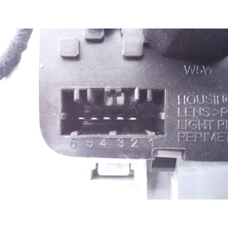 Recambio de luz interior para jeep renegade trailhawk 4wd referencia OEM IAM 7356212950  E3-B6-21-5