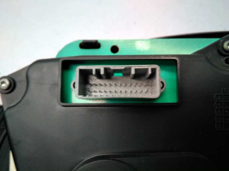 Recambio de cuadro instrumentos para dacia logan express ambiance referencia OEM IAM P8200752820  E2-A1-43-5