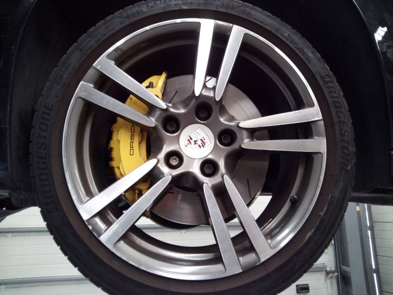 Recambio de llanta para porsche panamera 4 s referencia OEM IAM 255/40/20  