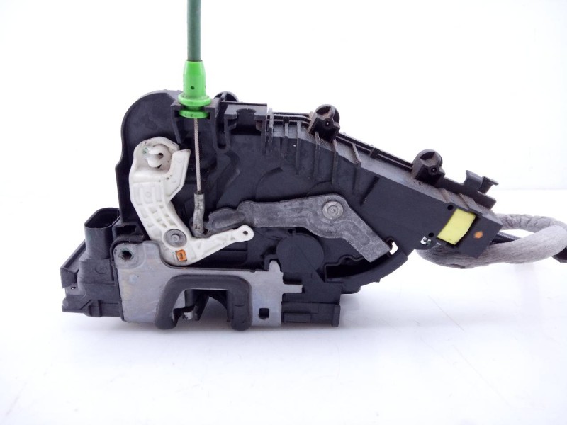 Recambio de cerradura puerta trasera izquierda para mercedes-benz clase c (w205) lim. referencia OEM IAM A0997303700  E1-A2-40-2