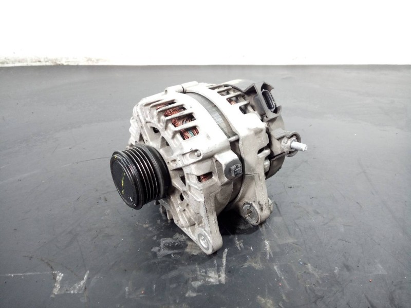 Recambio de alternador para kia carens ( ) drive referencia OEM IAM 373002A850 2611067 P3-B6-8-1