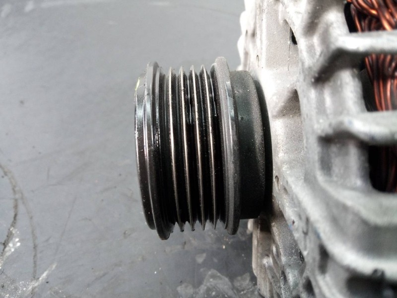 Recambio de alternador para kia carens ( ) drive referencia OEM IAM 373002A850 2611067 P3-B6-8-1