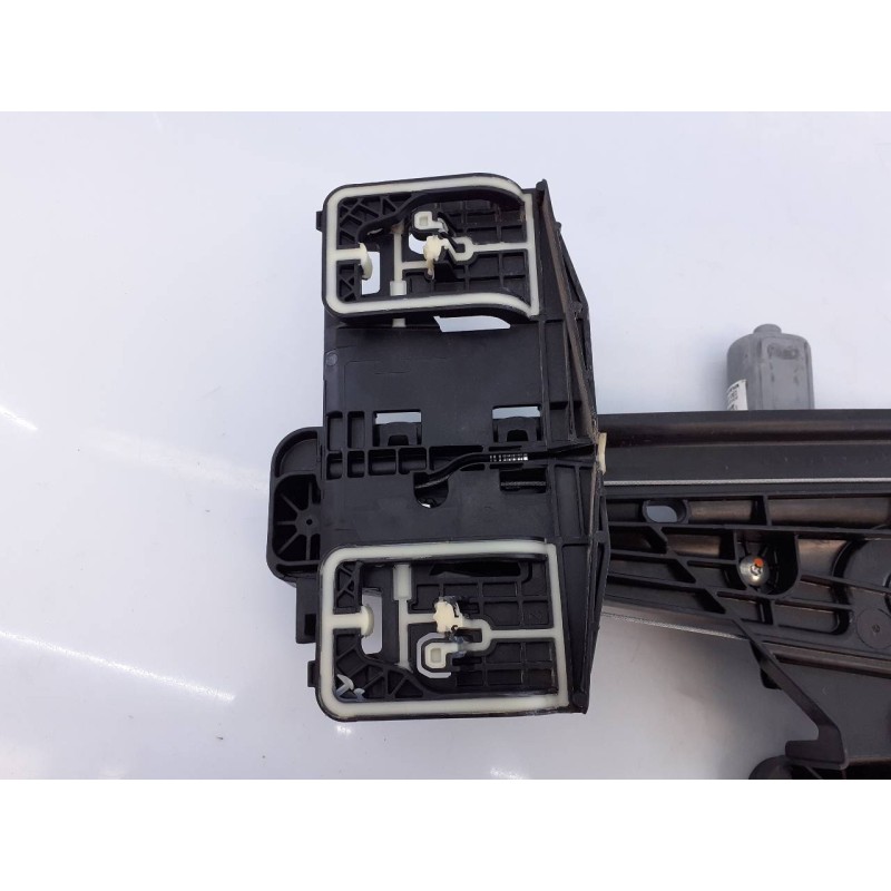 Recambio de elevalunas trasero izquierdo para peugeot 208 referencia OEM IAM 9829046180  E1-A4-16-1