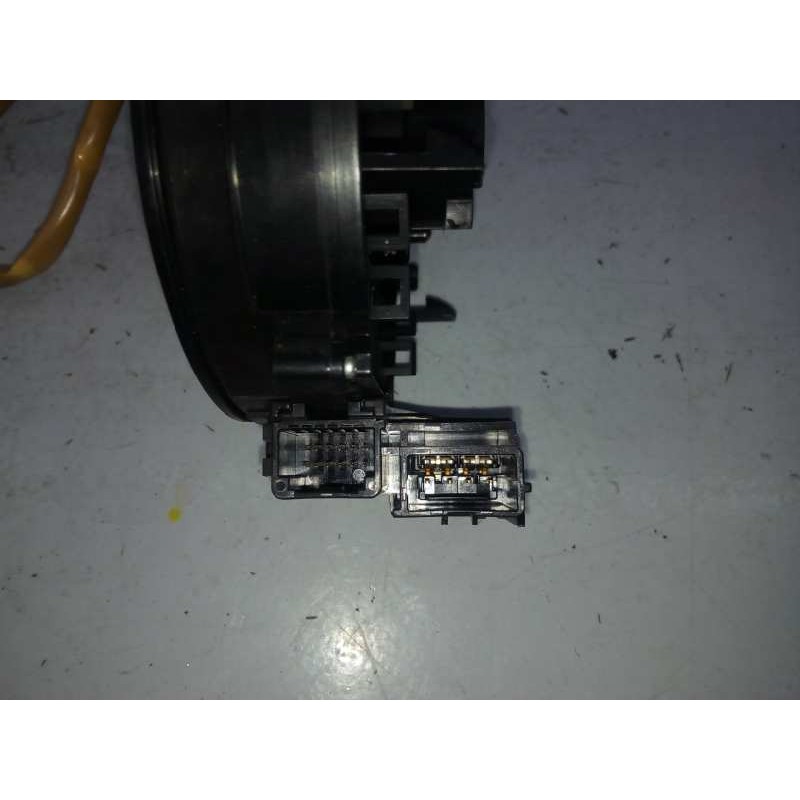 Recambio de anillo airbag para toyota corolla (e12) 2.0 d-4d sol berlina referencia OEM IAM 28K0205  E3-B2-7-4