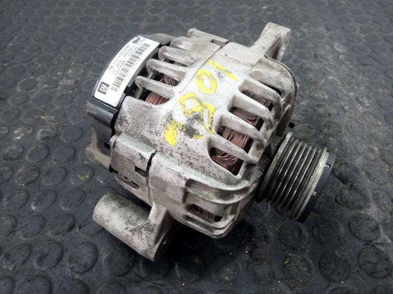 Recambio de alternador para opel insignia berlina selective referencia OEM IAM 13502581  P3-A4-3-2