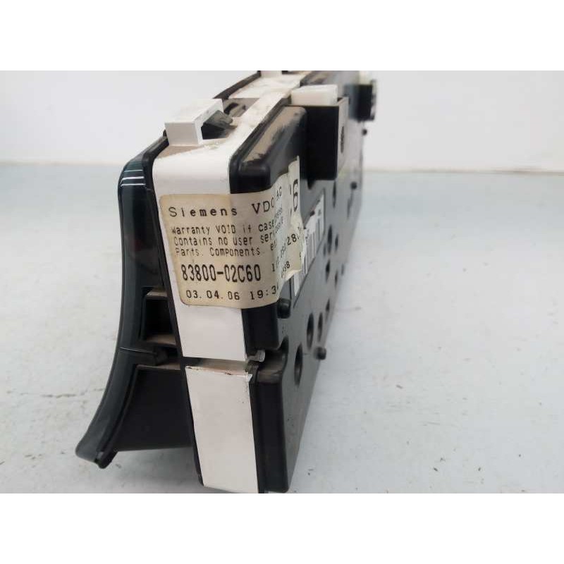 Recambio de cuadro instrumentos para toyota corolla (e12) 2.0 d-4d sol berlina referencia OEM IAM 8380002C60  E3-B2-7-4