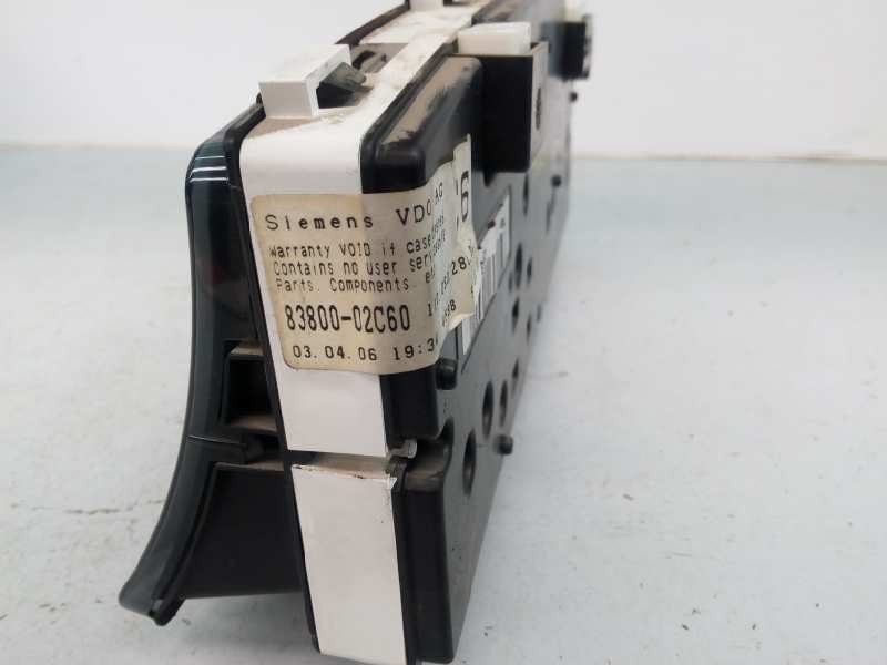 Recambio de cuadro instrumentos para toyota corolla (e12) 2.0 d-4d sol berlina referencia OEM IAM 8380002C60  E3-B2-7-4