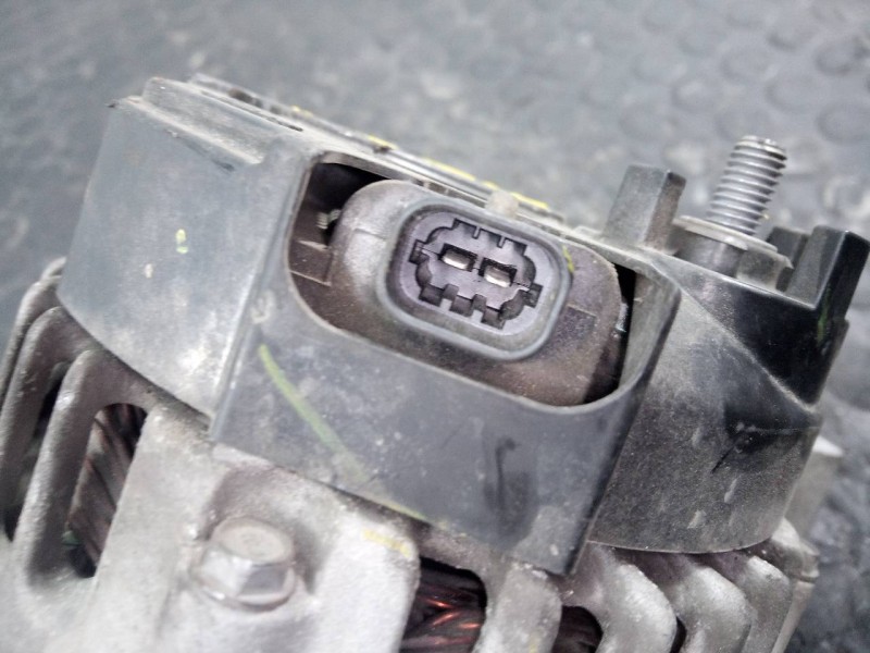 Recambio de alternador para opel insignia berlina selective referencia OEM IAM 13502581  P3-A4-3-2