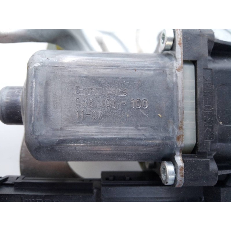 Recambio de elevalunas delantero izquierdo para renault scenic iii dynamique referencia OEM IAM 807319718R 968431100 E1-A1-32-1