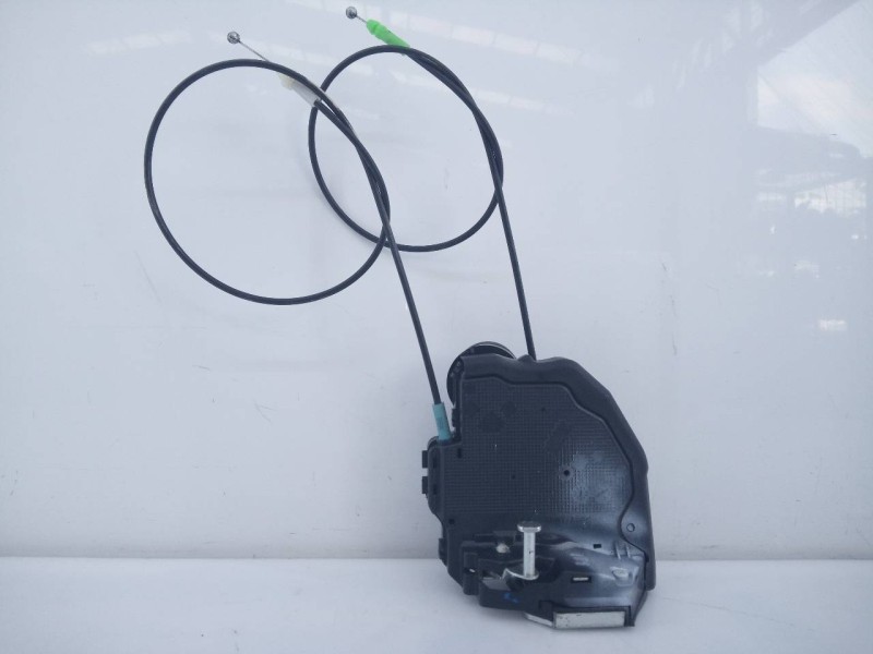 Recambio de cerradura puerta trasera izquierda para toyota verso advance referencia OEM IAM A084219  E2-B4-10-2