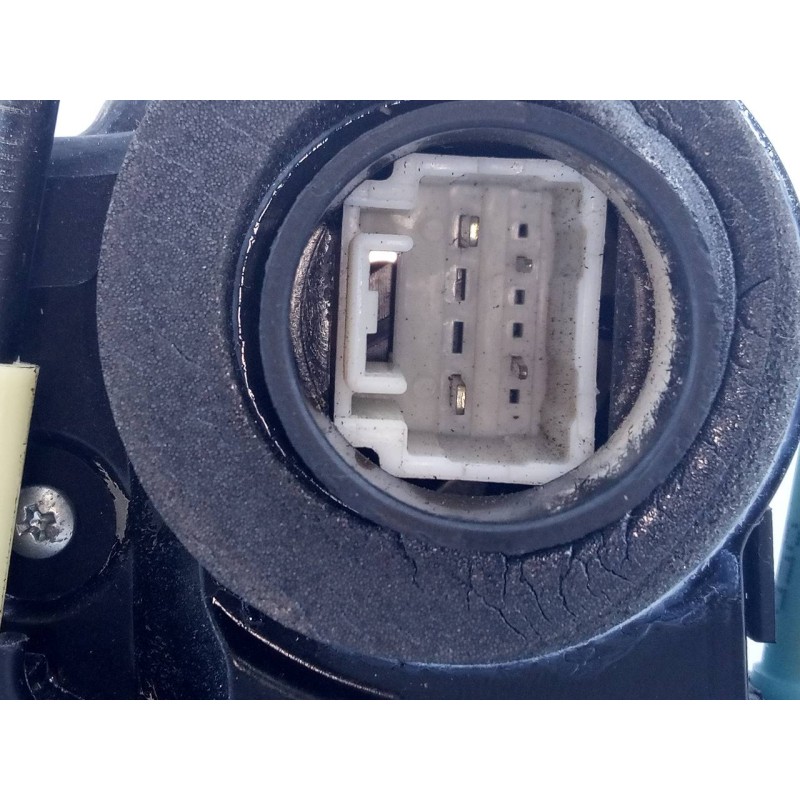 Recambio de cerradura puerta trasera izquierda para toyota verso advance referencia OEM IAM A084219  E2-B4-10-2