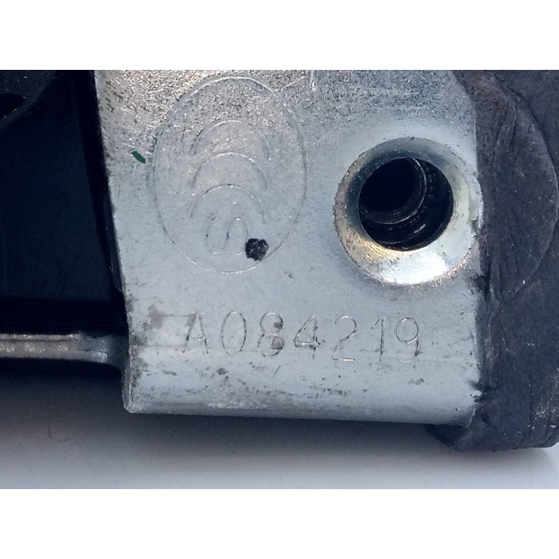 Recambio de cerradura puerta trasera izquierda para toyota verso advance referencia OEM IAM A084219  E2-B4-10-2