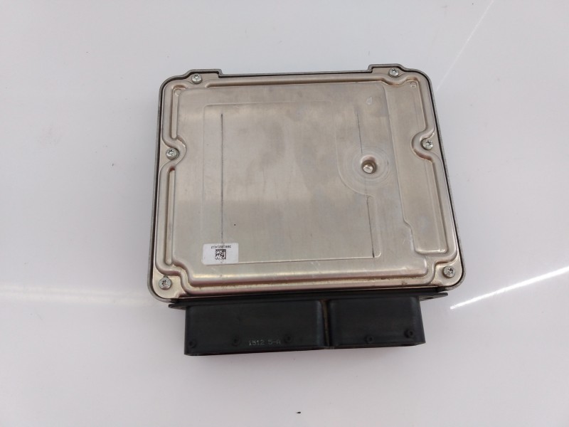 Recambio de centralita motor uce para opel insignia berlina selective referencia OEM IAM 55590420 0281019088 E3-A5-17-4