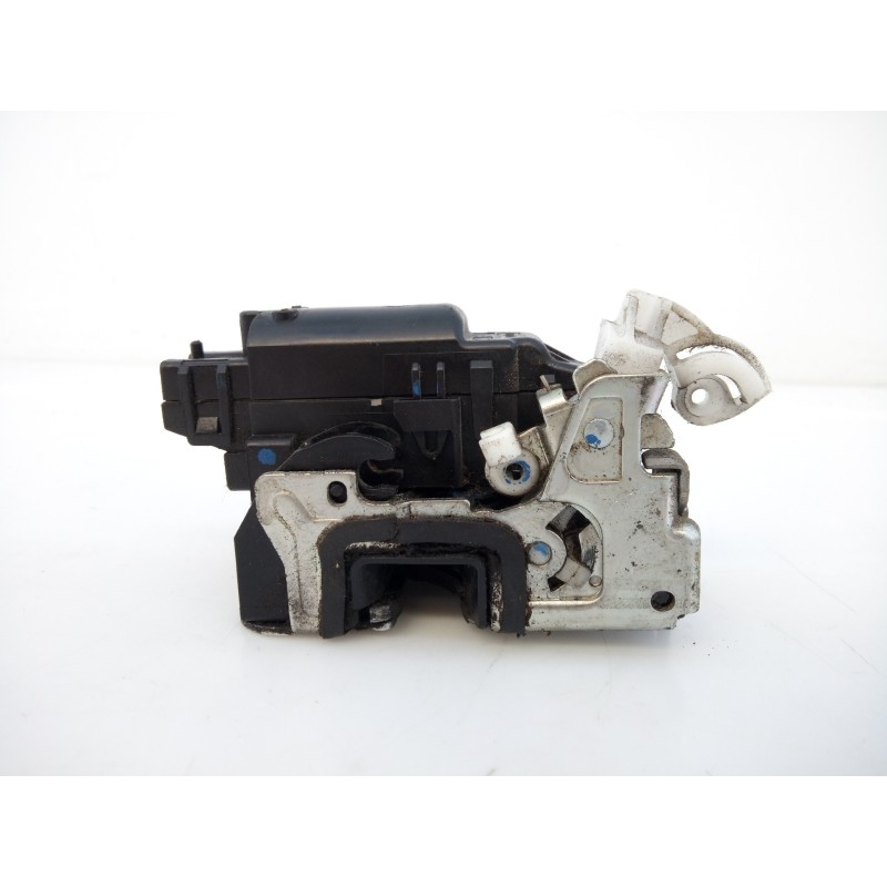 Recambio de cerradura puerta trasera derecha para dacia lodgy stepway referencia OEM IAM   E1-A1-35-2