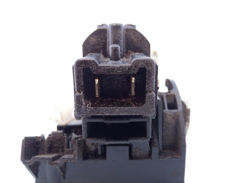 Recambio de cerradura puerta trasera derecha para dacia lodgy stepway referencia OEM IAM   E1-A1-35-2