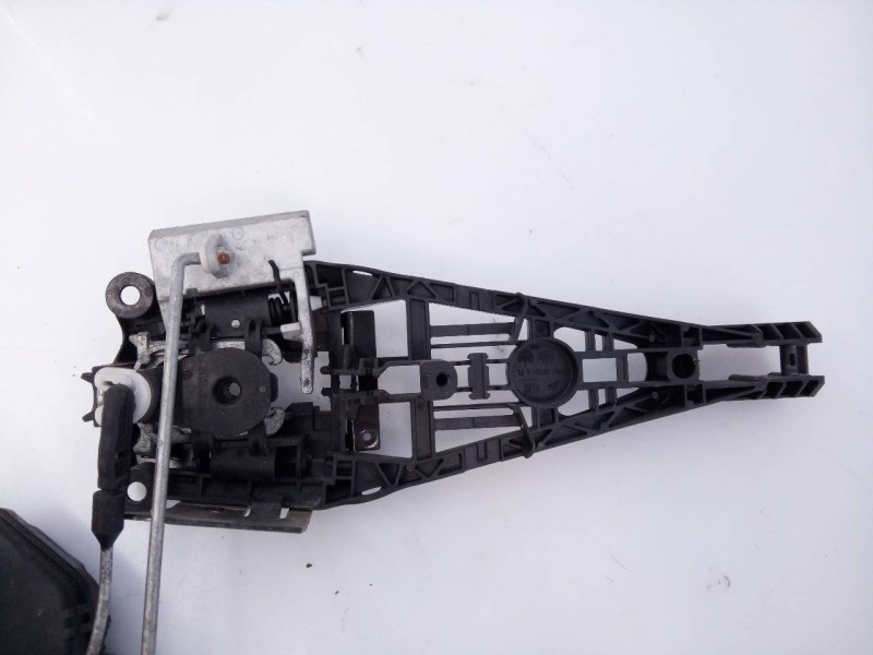 Recambio de cerradura puerta delantera izquierda para opel insignia berlina selective referencia OEM IAM   E2-B6-55-2