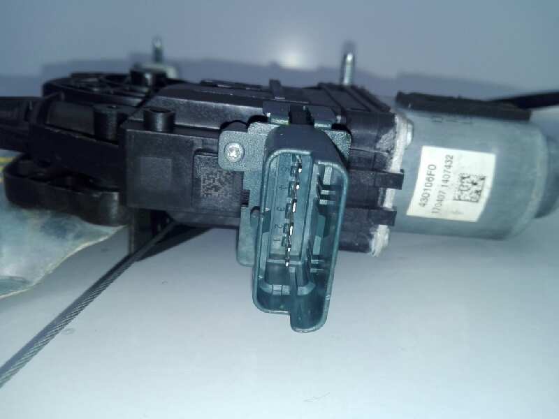 Recambio de elevalunas delantero derecho para renault megane iv berlina 5p gt-line referencia OEM IAM 807206746R C47194104 E1-A1