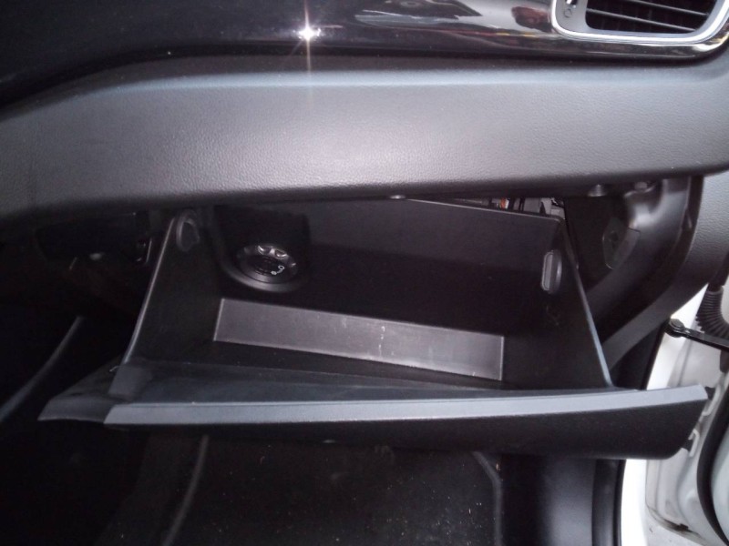 Recambio de guantera para kia carens ( ) drive referencia OEM IAM   