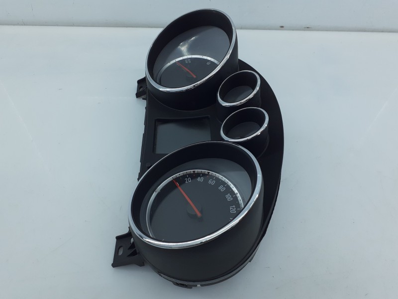 Recambio de cuadro instrumentos para opel insignia berlina selective referencia OEM IAM 22956342 4SWA7J2 E3-A5-23-3