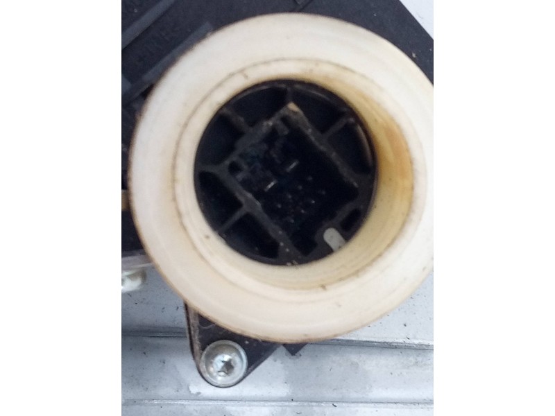 Recambio de elevalunas trasero izquierdo para toyota verso advance referencia OEM IAM C39428100 857200F041 E2-B4-10-2