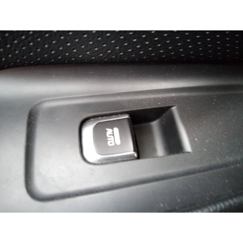 Recambio de mando elevalunas trasero izquierdo para kia carens ( ) drive referencia OEM IAM   