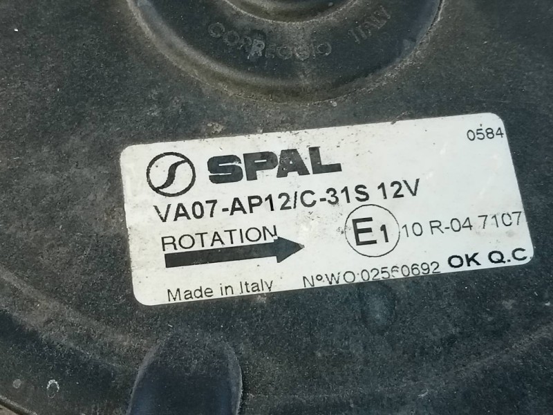 Recambio de electroventilador para iveco daily ka ka 35 s... radstand 3000 referencia OEM IAM 02560692 VA07AP12C31S P2-B8-28