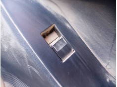 MANDO ELEVALUNAS DELANTERO DERECHO 