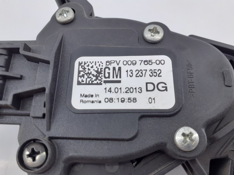 Recambio de pedal acelerador para opel insignia berlina selective referencia OEM IAM 6PV00976500 13237352 E3-B5-23-1