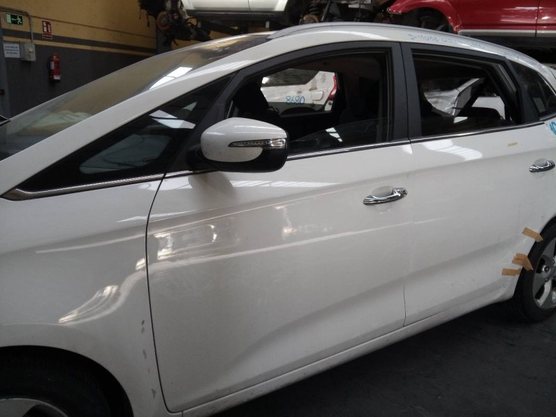 Recambio de puerta delantera izquierda para kia carens ( ) drive referencia OEM IAM   