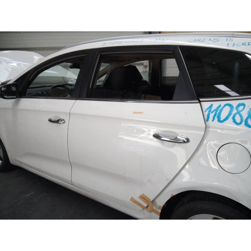 Recambio de puerta trasera izquierda para kia carens ( ) drive referencia OEM IAM   